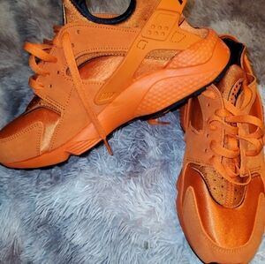 Orange huaraches womens 11